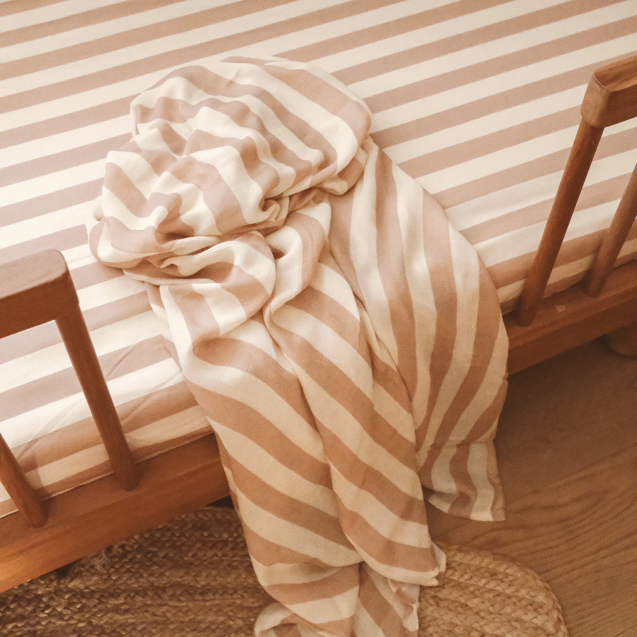 Cot | Fitted Sheet/Change Pad Cover | Organic - Coffee Stripe - Image 4